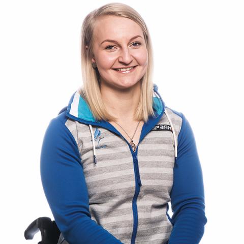 Kelkkahiihtäjä Sini Pyy pohtii A-Kruunun blogissa esteettömyyttä ja estetiikkaa.